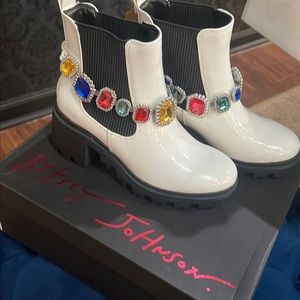 Betsey Johnson Lug heel booties